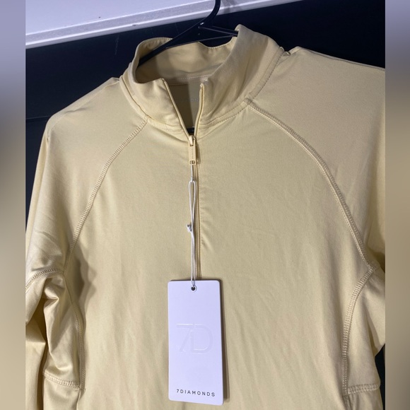 4/$16 7 Diamonds Core Top - Picture 2 of 6